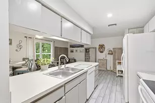 10624 Encino Ct, Port Richey, FL 34668 - Photo 3