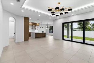 104 S Maki Rd, Plant City, FL 33563 - Photo 3