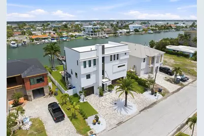 11365 6th Street E, Treasure Island, FL 33706 - Photo 3
