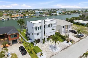 11365 6th St E, Treasure Island, FL 33706 - Photo 3