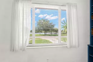 2221 13th Ave N, Saint Petersburg, FL 33713 - Photo 11