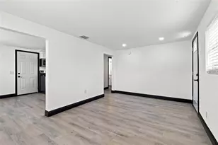 3611 3rd Ave S, Saint Petersburg, FL 33711 - Photo 3