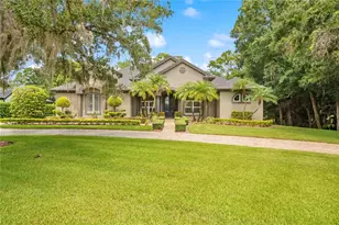 2805 Berwick Dr, Tarpon Springs, FL 34688 - Photo 1