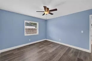 4317 Trout Dr SE, Saint Petersburg, FL 33705 - Photo 27