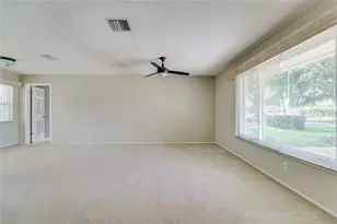 2419 Timbercrest Cir W, Clearwater, FL 33763 - Photo 11