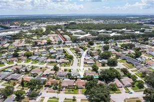 2419 Timbercrest Cir W, Clearwater, FL 33763 - Photo 7
