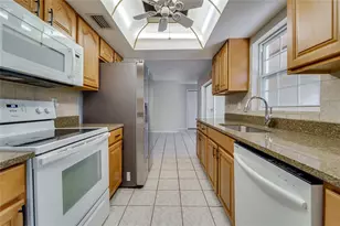 2419 Timbercrest Cir W, Clearwater, FL 33763 - Photo 17