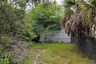 4601 NE 105th Pl, Anthony, FL 32617 - Photo 3