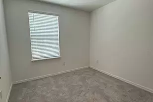 10777 Ironwood Tree Wy, San Antonio, FL 33576 - Photo 11