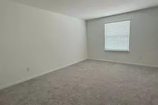10777 Ironwood Tree Wy, San Antonio, FL 33576 - Photo 9