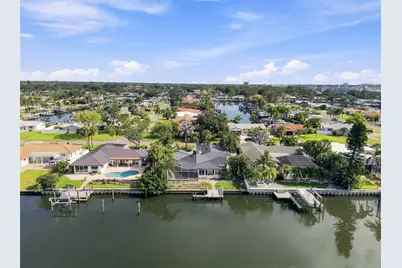 3830 46th Avenue S, Saint Petersburg, FL 33711 - Photo 13
