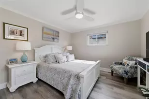 137 12th St E, Tierra Verde, FL 33715 - Photo 37