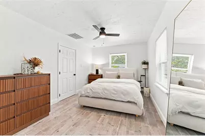 240 42nd Avenue NE, Saint Petersburg, FL 33703 - Photo 17