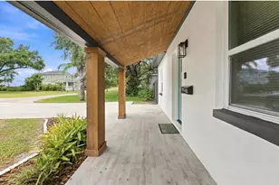240 42nd Ave NE, Saint Petersburg, FL 33703 - Photo 3