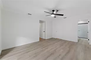4411 15th St N, Saint Petersburg, FL 33703 - Photo 19