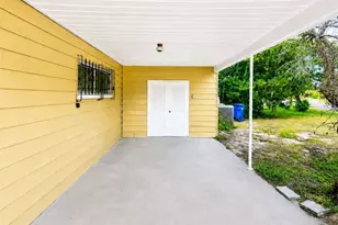 1522 Tilsen Dr, Tampa, FL 33612 - Photo 3