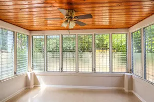 1522 Tilsen Dr, Tampa, FL 33612 - Photo 11