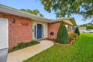 2034 58th Ln N, Clearwater, FL 33760 - Photo 3