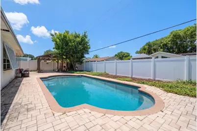 10928 118th Street, Seminole, FL 33778 - Photo 13