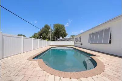10928 118th Street, Seminole, FL 33778 - Photo 11