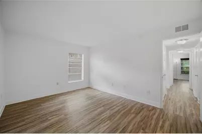 14315 Hanging Moss Circle #101, Tampa, FL 33613 - Photo 13