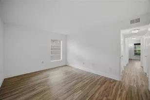 14315 Hanging Moss Cir, Tampa, FL 33613 - Photo 13