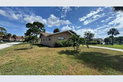 2695 58th Terrace S, Saint Petersburg, FL 33712 - Photo 3