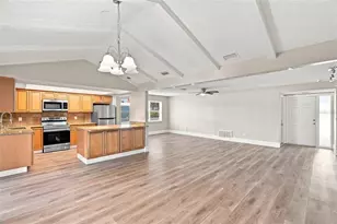 13691 Serena Dr, Largo, FL 33774 - Photo 7