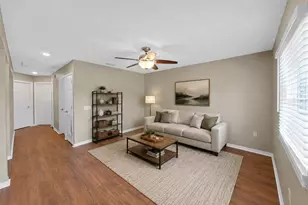2348 Asaph Ct, Land O Lakes, FL 34639 - Photo 9