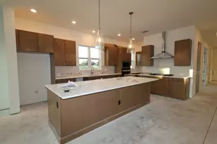 6811 Heron Mdw Dr, Sarasota, FL 34241 - Photo 9