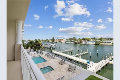 125 Island Way #305, Clearwater, FL 33767 - Photo 3