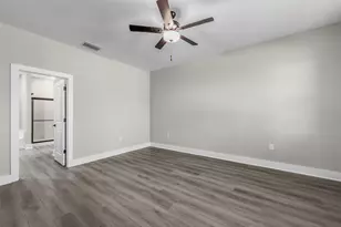 2411 Gallagher Rd, Dover, FL 33527 - Photo 5