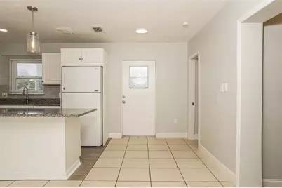 3816 Melgert Lane, Sarasota, FL 34235 - Photo 3