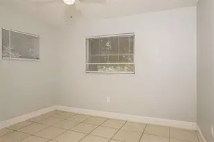3816 Melgert Ln, Sarasota, FL 34235 - Photo 11