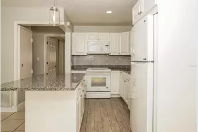 3816 Melgert Lane, Sarasota, FL 34235 - Photo 5