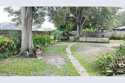 7485 17th Street N, Saint Petersburg, FL 33702 - Photo 31