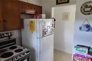 7485 17th St N, Saint Petersburg, FL 33702 - Photo 11