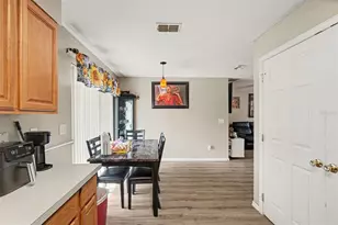 38638 Patti Ln, Dade City, FL 33523 - Photo 11