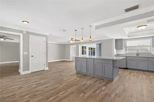 13900 89th Ave, Seminole, FL 33776 - Photo 9
