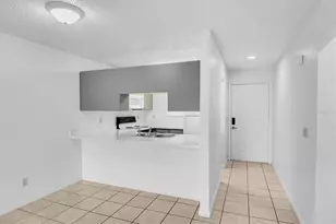 39132 Co Rd 54, Zephyrhills, FL 33542 - Photo 5