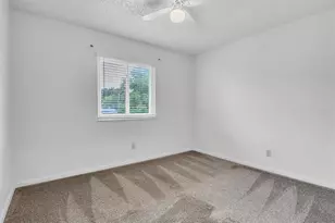 39132 Co Rd 54, Zephyrhills, FL 33542 - Photo 15