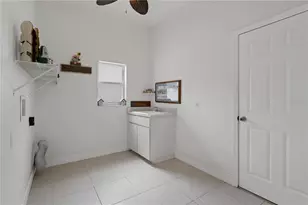 3239 Glenwood Cir, Holiday, FL 34691 - Photo 43