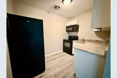 808 Palm Bluff Street #D, Clearwater, FL 33755 - Photo 9