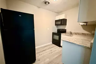 808 Palm Bluff St, Clearwater, FL 33755 - Photo 9