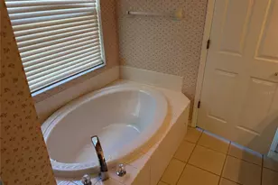 9250 NW 13th Ave Circle, Bradenton, FL 34209 - Photo 9