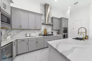 1016 Signet Dr, Apollo Beach, FL 33572 - Photo 19