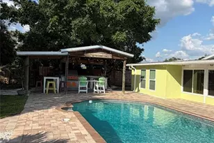 8715 Driftwood Dr, Tampa, FL 33615 - Photo 37
