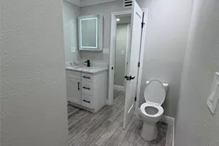 8715 Driftwood Dr, Tampa, FL 33615 - Photo 21