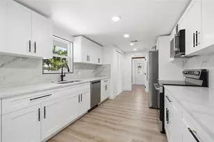 848 Olympia Rd, Venice, FL 34293 - Photo 17