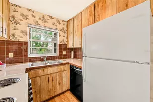 2560 Elderberry Dr, Clearwater, FL 33761 - Photo 11